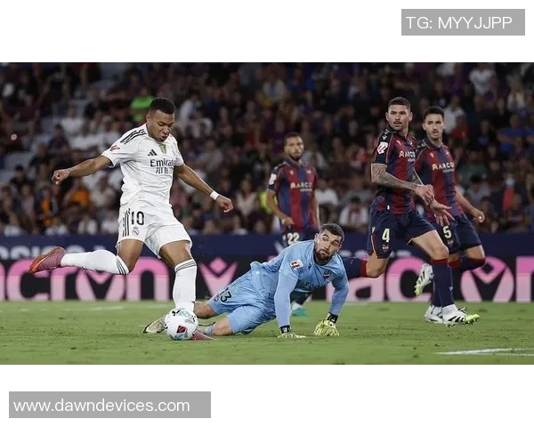 姆巴佩西甲前11轮狂轰13球仅次于C罗成皇马新传奇